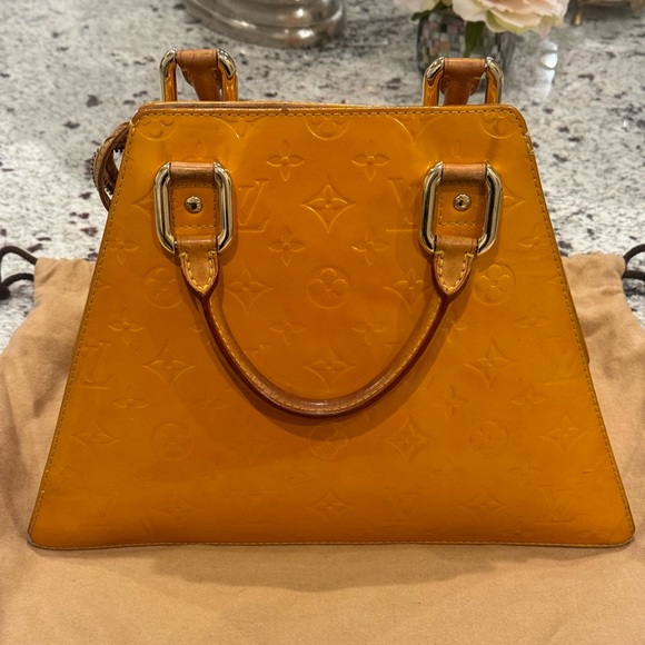 Vintage Louis Vuitton Yellow Vernis Forsythe (without scarf) - Picture 3 of 16